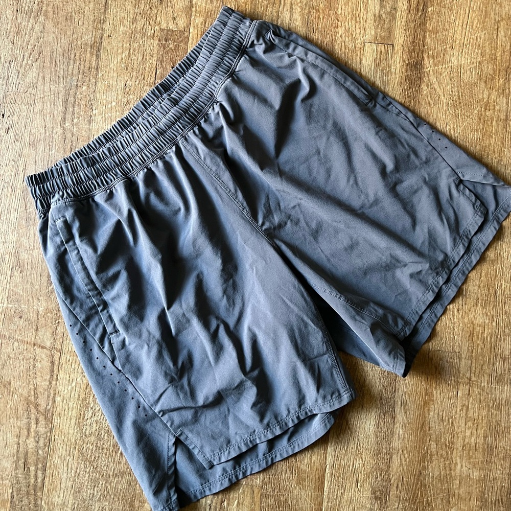 ALL IN MOTION men’s shorts